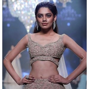 Kalki Lehenga (worn once) - XS